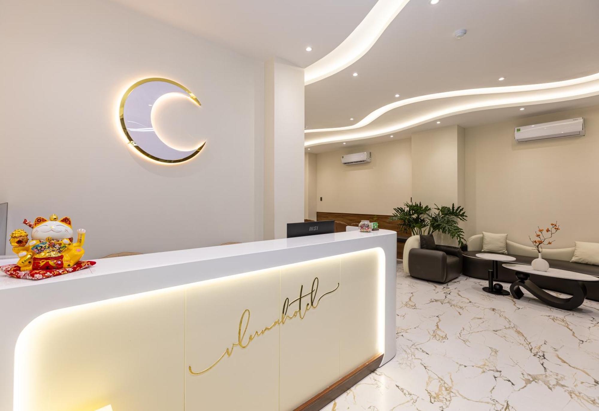 V'Luna Hotel - Managed By Thm Can Tho Exterior photo