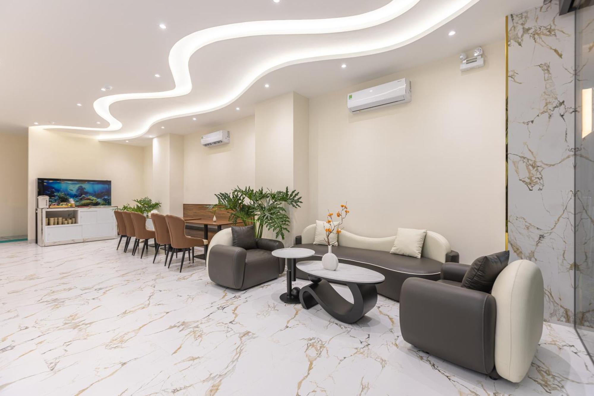 V'Luna Hotel - Managed By Thm Can Tho Exterior photo